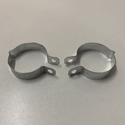 Güçlü Sabitleme Pürüzsüz Yüzey Galvanizli Boru Kelepçesi Pas Direnci